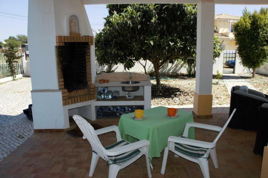 Guest House Alfarrobeiras Albufeira Exterior foto